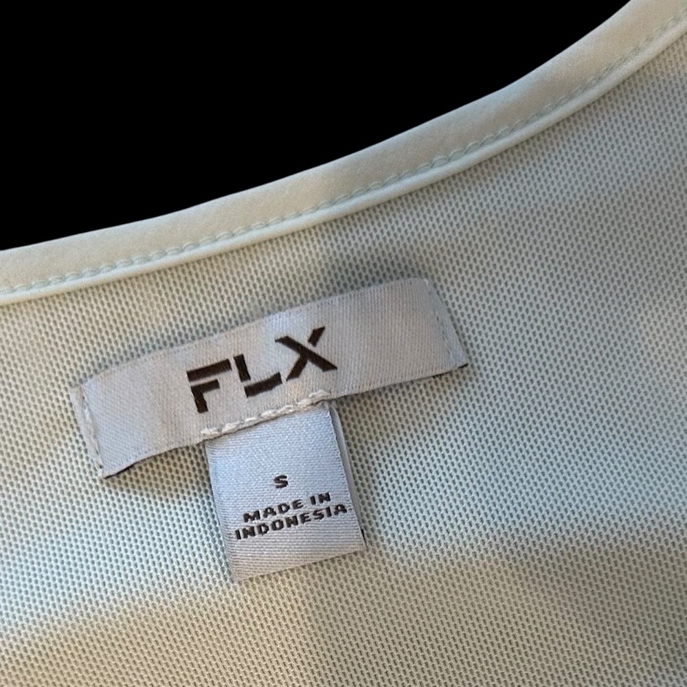 Women's FLX Dress With Built-In Shorts Color Frost Bite NWT Size Small - Picture 8 of 9